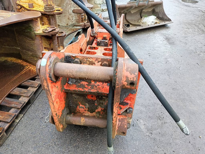NPK E 210 GH9 hamer hammer hydraulic 18-25 ton 2000 - פטיש הידרולי עבור מכונת בנייה: תמונה 4 NPK E 210 GH9 hamer hammer hydraulic 18-25 ton 2000 - פטיש הידרולי עבור מכונת בנייה: תמונה 4
