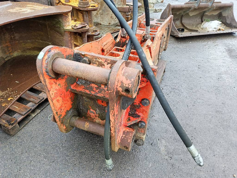NPK E 210 GH9 hamer hammer hydraulic 18-25 ton 2000 - פטיש הידרולי עבור מכונת בנייה: תמונה 3 NPK E 210 GH9 hamer hammer hydraulic 18-25 ton 2000 - פטיש הידרולי עבור מכונת בנייה: תמונה 3