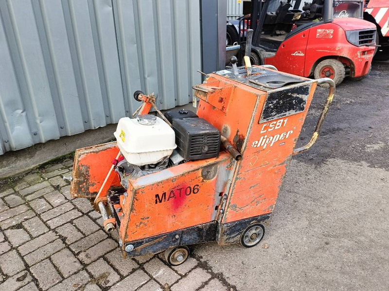 Norton CSB1 clipper zaag betonzaag machine 1994 - מכונת אספלט: תמונה 1 Norton CSB1 clipper zaag betonzaag machine 1994 - מכונת אספלט: תמונה 1