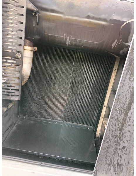 ערכת גנרטורים SDMO R220 C3 220 kva generator john deere 318A: תמונה 19