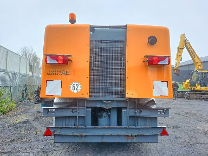 Schmidt TSJ630 man runway snow cleaning sneeuwschuif 2008 - מחרשת שלג עבור מכונה חקלאית: תמונה 3 Schmidt TSJ630 man runway snow cleaning sneeuwschuif 2008 - מחרשת שלג עבור מכונה חקלאית: תמונה 3