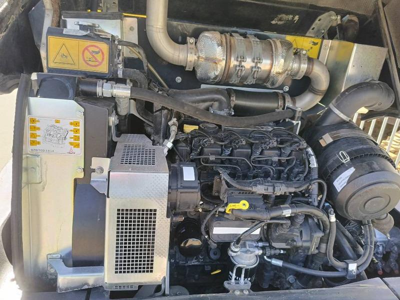 מעמיס גלגלים Yanmar V 70 S atlas AR75S shovel wiellader roterende mast: תמונה 19