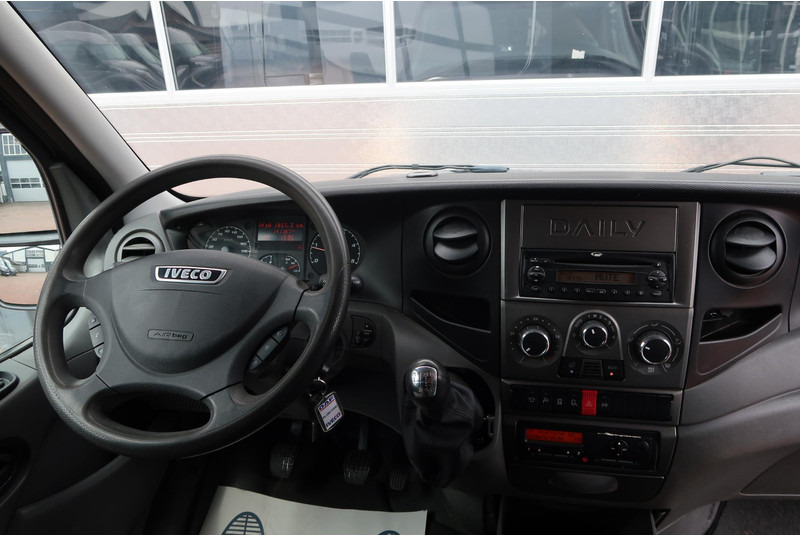 Iveco Daily 35S17V L2H3 1E EIG/ 3.5T/ AIRCO/ CRUISE/ TREKHAAK - כלי רכב מסחרי עם לוח: תמונה 5 Iveco Daily 35S17V L2H3 1E EIG/ 3.5T/ AIRCO/ CRUISE/ TREKHAAK - כלי רכב מסחרי עם לוח: תמונה 5
