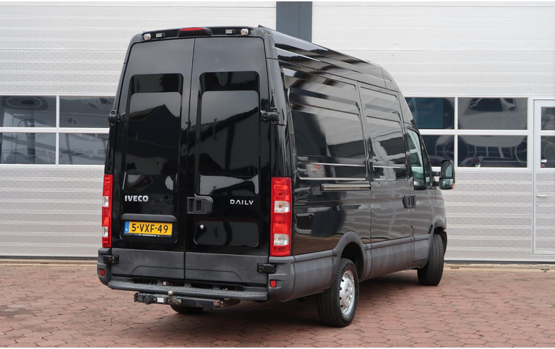 Iveco Daily 35S17V L2H3 1E EIG/ 3.5T/ AIRCO/ CRUISE/ TREKHAAK - כלי רכב מסחרי עם לוח: תמונה 4 Iveco Daily 35S17V L2H3 1E EIG/ 3.5T/ AIRCO/ CRUISE/ TREKHAAK - כלי רכב מסחרי עם לוח: תמונה 4