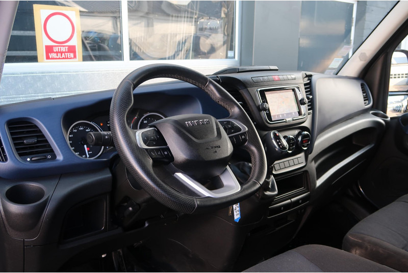 Iveco Daily 35S18HV 3.0 35 L2 H2 AUT/ LED/ CAMERA/ 3.5T/ CRUISE/ CLIMA/ TREKHAAK - כלי רכב מסחרי עם לוח: תמונה 2 Iveco Daily 35S18HV 3.0 35 L2 H2 AUT/ LED/ CAMERA/ 3.5T/ CRUISE/ CLIMA/ TREKHAAK - כלי רכב מסחרי עם לוח: תמונה 2