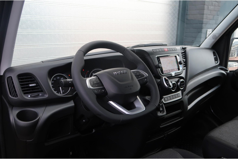 Iveco Daily 35S18HV 3.0 35 L2H2 BPM VRIJ/ LED/ NAVI/ CAMERA/ CLIMA - כלי רכב מסחרי עם לוח: תמונה 2 Iveco Daily 35S18HV 3.0 35 L2H2 BPM VRIJ/ LED/ NAVI/ CAMERA/ CLIMA - כלי רכב מסחרי עם לוח: תמונה 2