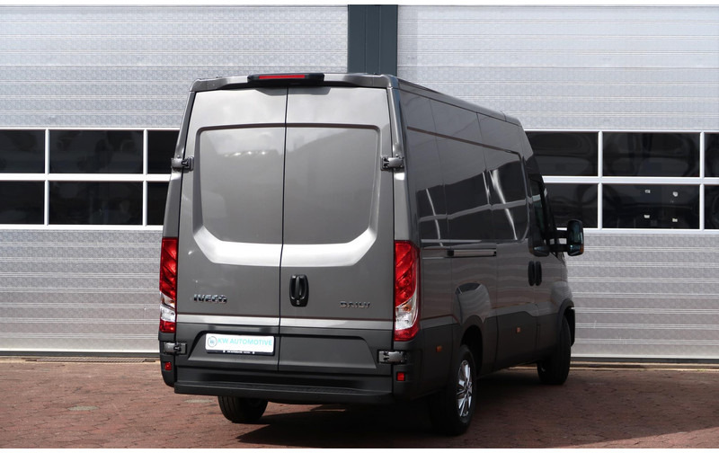 Iveco Daily 35S18HV 3.0 L2H2 BPM VRIJ/ AUT/ LED/ CAMERA/ NAVI/ CLIMA - כלי רכב מסחרי עם לוח: תמונה 4 Iveco Daily 35S18HV 3.0 L2H2 BPM VRIJ/ AUT/ LED/ CAMERA/ NAVI/ CLIMA - כלי רכב מסחרי עם לוח: תמונה 4