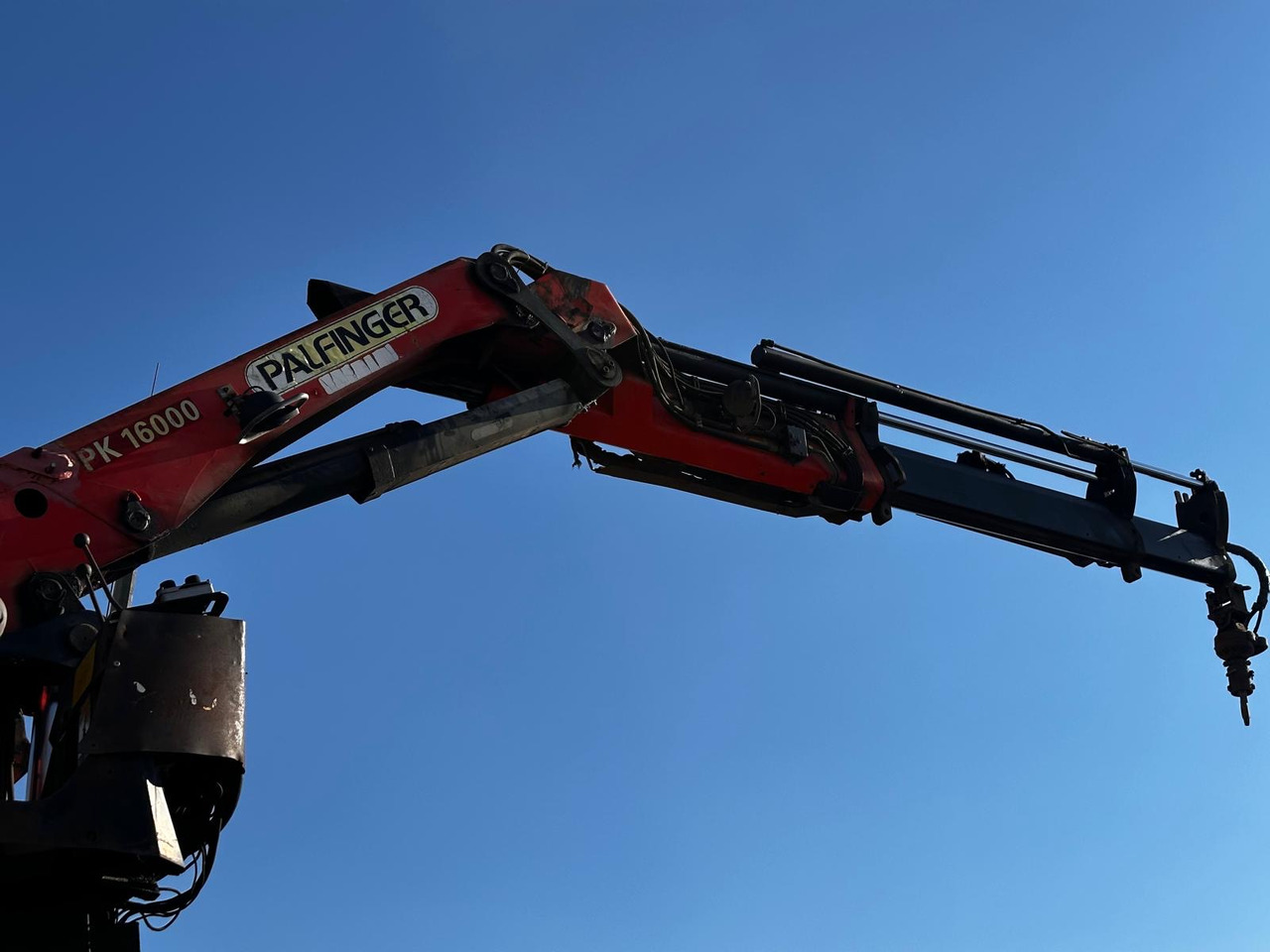 MAN F2000 26.413 Palfinger pk 16000 - משאית מנוף: תמונה 5 MAN F2000 26.413 Palfinger pk 16000 - משאית מנוף: תמונה 5