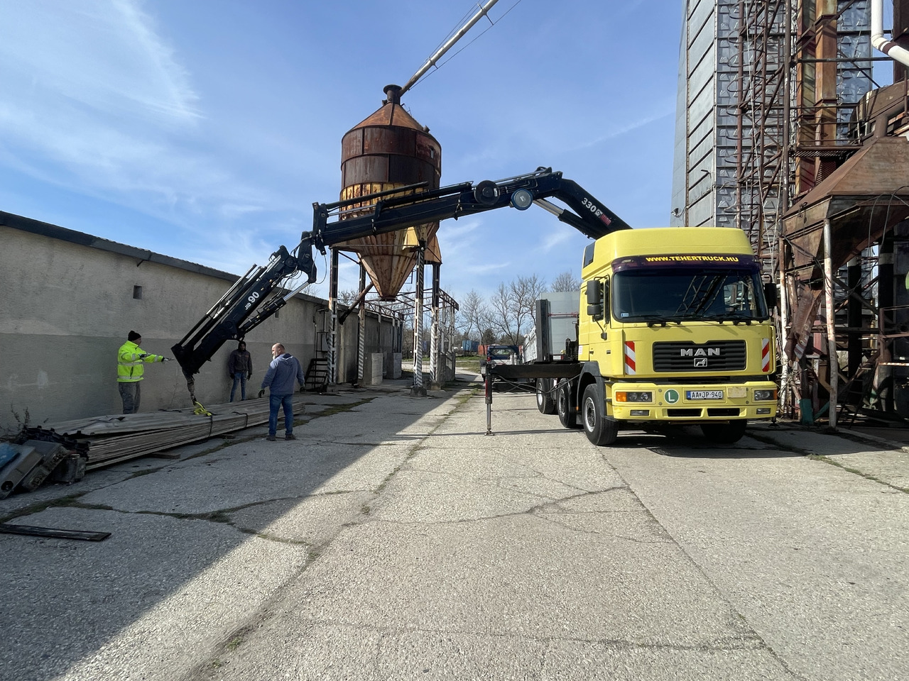 MAN F2000 413 6x2 Manual CRANE Hiab 330+jib 90 21m - יחידת טרקטור: תמונה 2 MAN F2000 413 6x2 Manual CRANE Hiab 330+jib 90 21m - יחידת טרקטור: תמונה 2