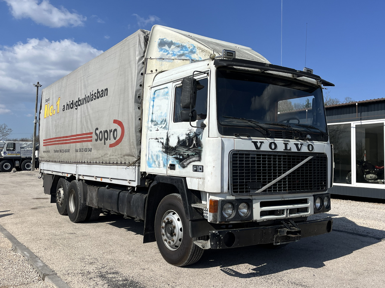 VOLVO F10 - משאית: תמונה 2 VOLVO F10 - משאית: תמונה 2