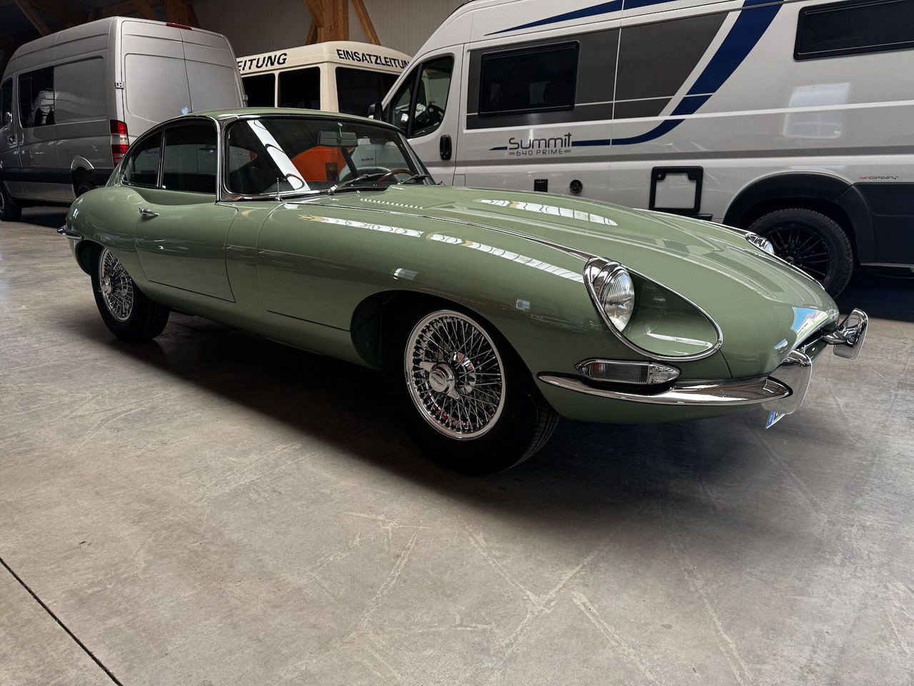 Jaguar E-Type 4.2 Litre Serie 1.5 FHC - מכונית: תמונה 4 Jaguar E-Type 4.2 Litre Serie 1.5 FHC - מכונית: תמונה 4