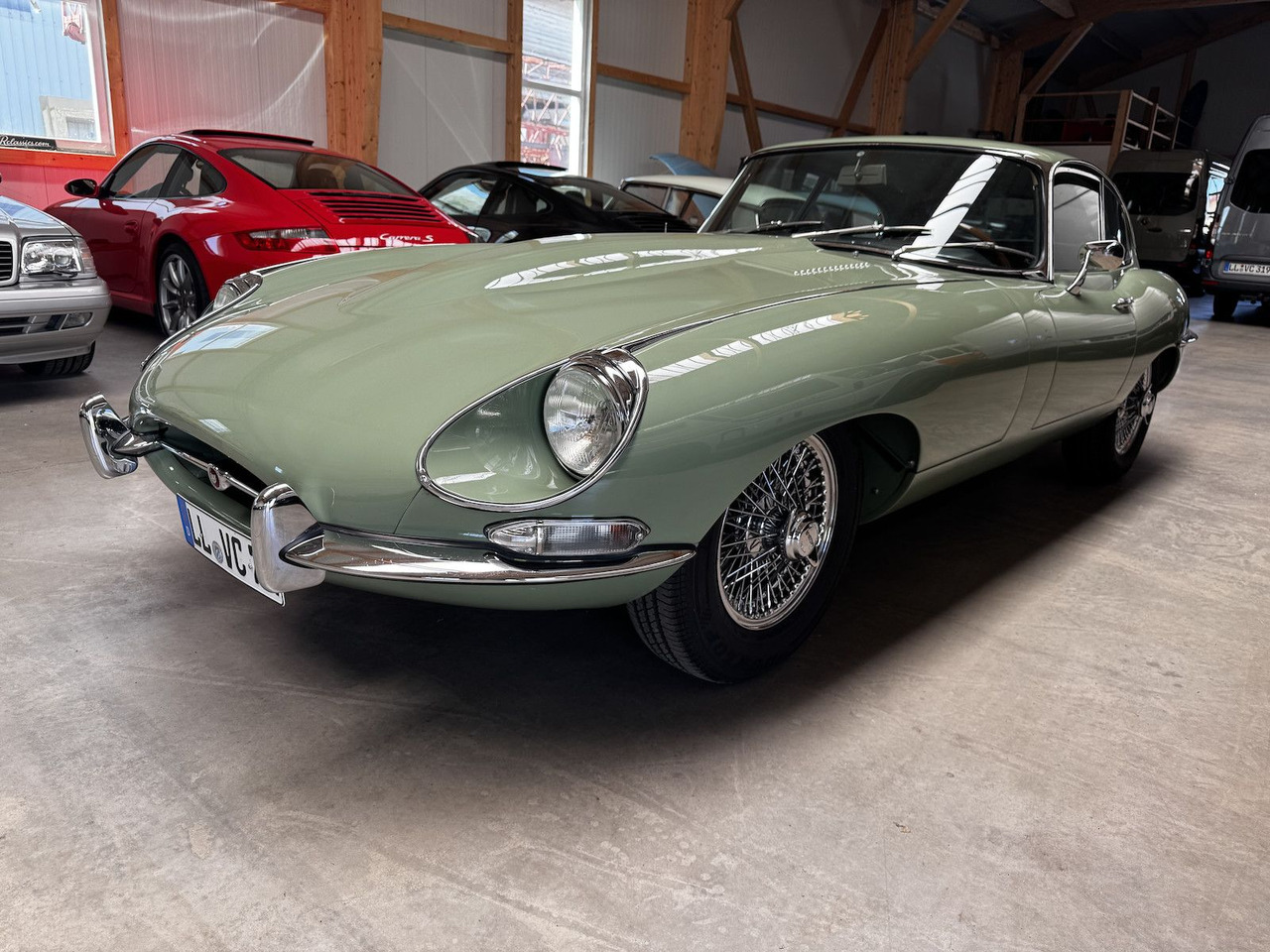 Jaguar E-Type 4.2 Litre Serie 1.5 FHC - מכונית: תמונה 1 Jaguar E-Type 4.2 Litre Serie 1.5 FHC - מכונית: תמונה 1