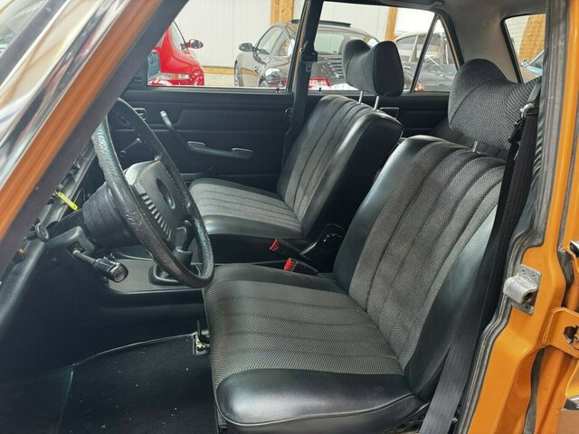 MERCEDES-BENZ 200 D/8 W115 - סדאן: תמונה 3 MERCEDES-BENZ 200 D/8 W115 - סדאן: תמונה 3