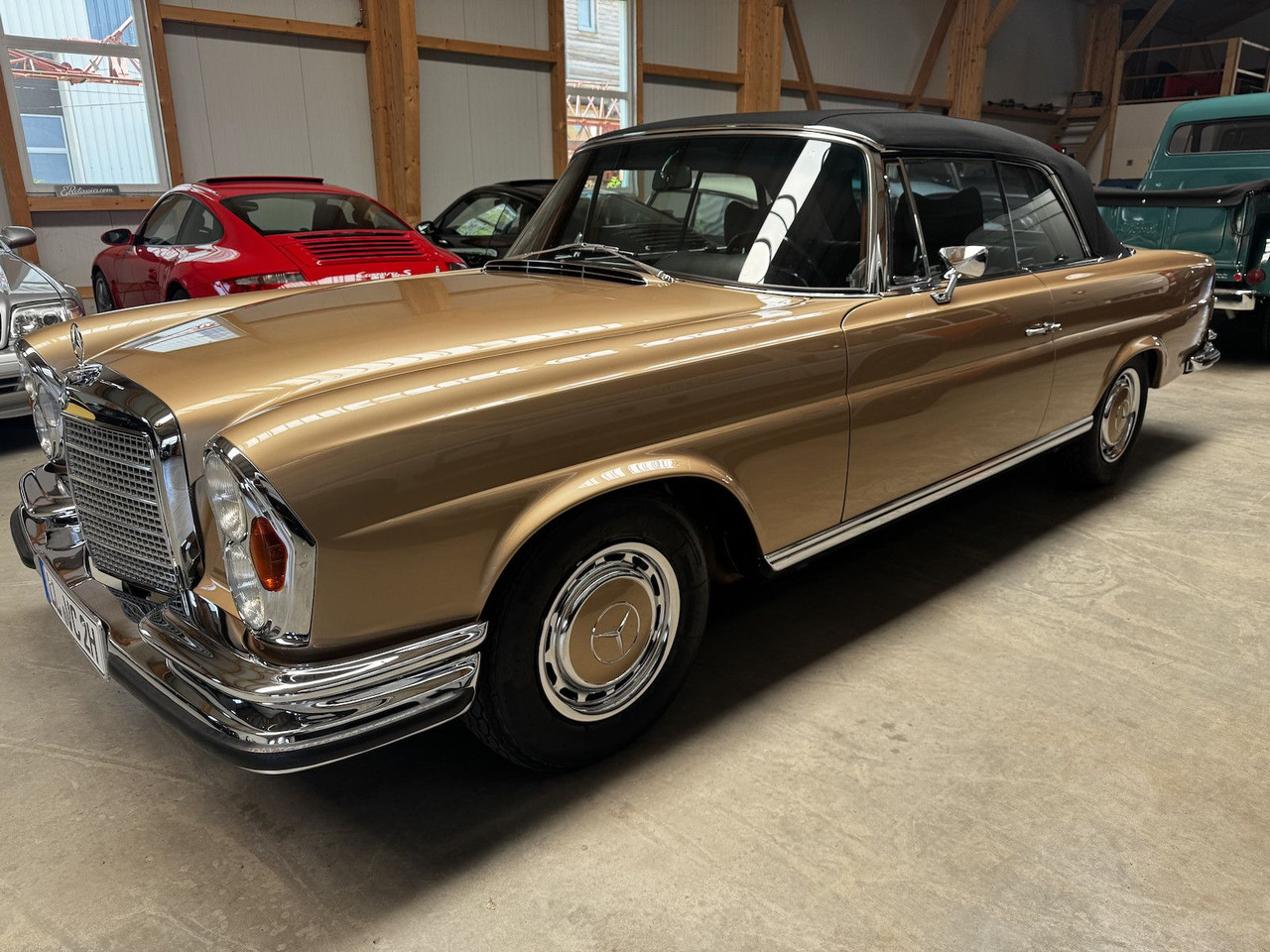 Mercedes-Benz 280 SE Cabrio W111 BRABUS-Classic Restauration - מכונית: תמונה 5 Mercedes-Benz 280 SE Cabrio W111 BRABUS-Classic Restauration - מכונית: תמונה 5