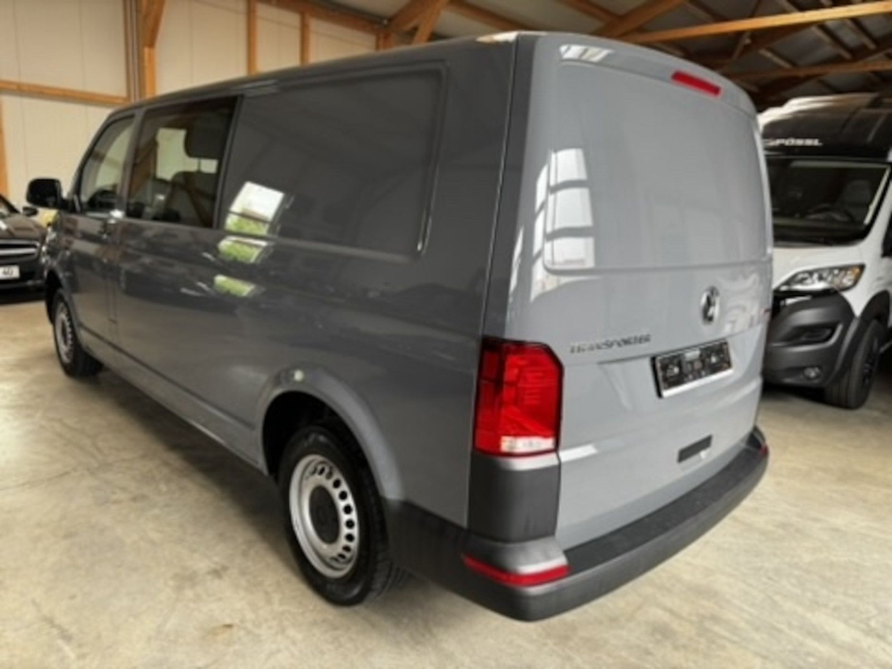 Volkswagen T6.1 lang 5-Sitzer 2.0 TDI 4Motion LKW - כלי רכב מסחרי קטן: תמונה 5 Volkswagen T6.1 lang 5-Sitzer 2.0 TDI 4Motion LKW - כלי רכב מסחרי קטן: תמונה 5