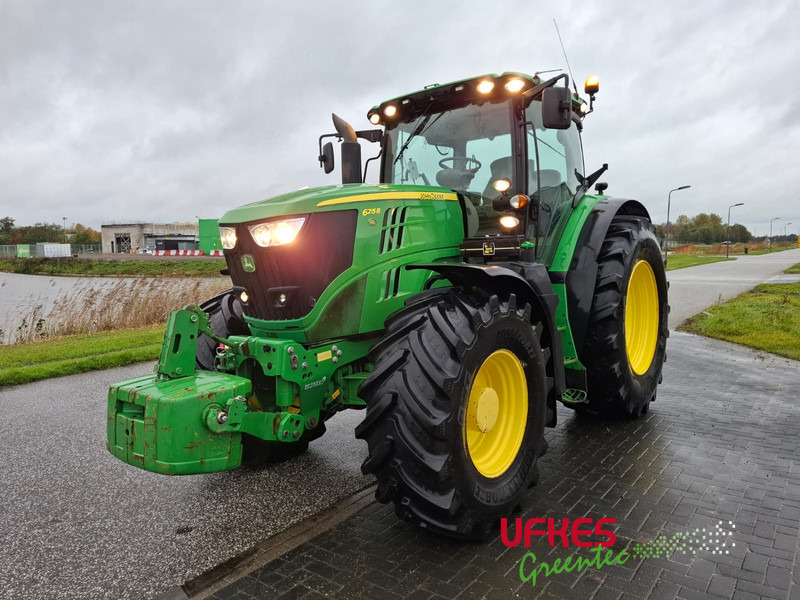 John Deere 6215 R - טרקטור חקלאי: תמונה 1 John Deere 6215 R - טרקטור חקלאי: תמונה 1
