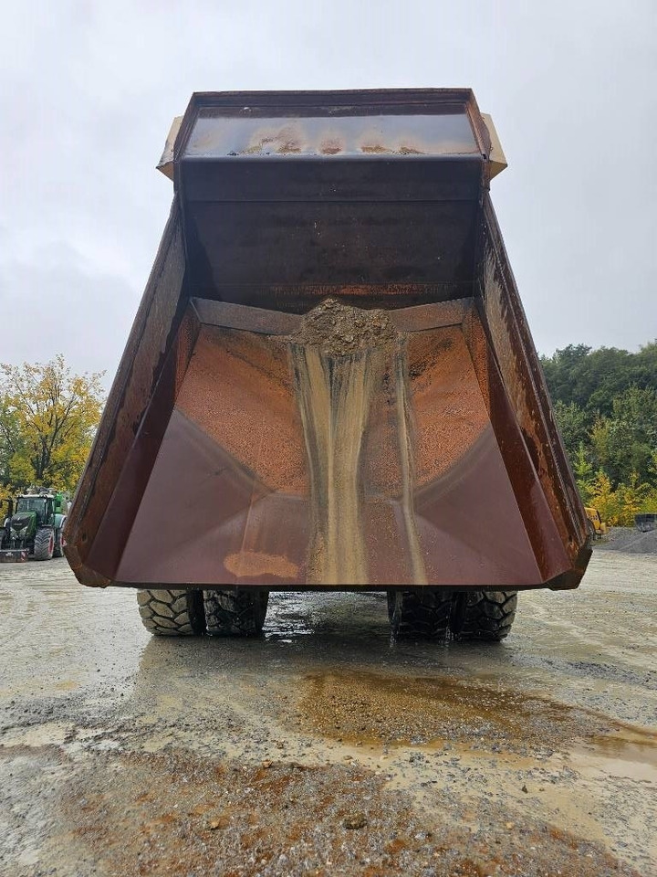 CAT 777 D - משאית סלעים/ מסיר פסולת קשיח: תמונה 5 CAT 777 D - משאית סלעים/ מסיר פסולת קשיח: תמונה 5