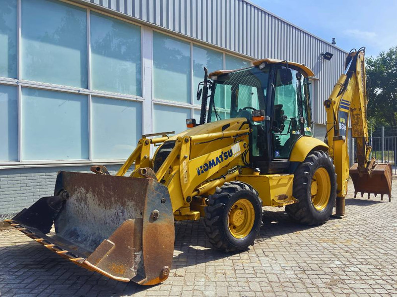 Komatsu WB 93 R-5 - מחפרון: תמונה 1 Komatsu WB 93 R-5 - מחפרון: תמונה 1