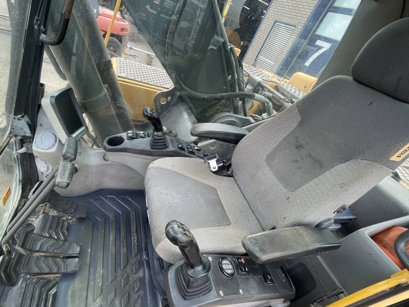 מחפר סורק Volvo EC 240 C N L 2009 CE: תמונה 9