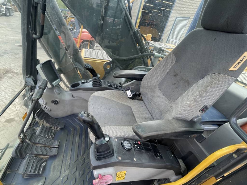 מחפר סורק Volvo EC 240 C N L 2009 CE: תמונה 8