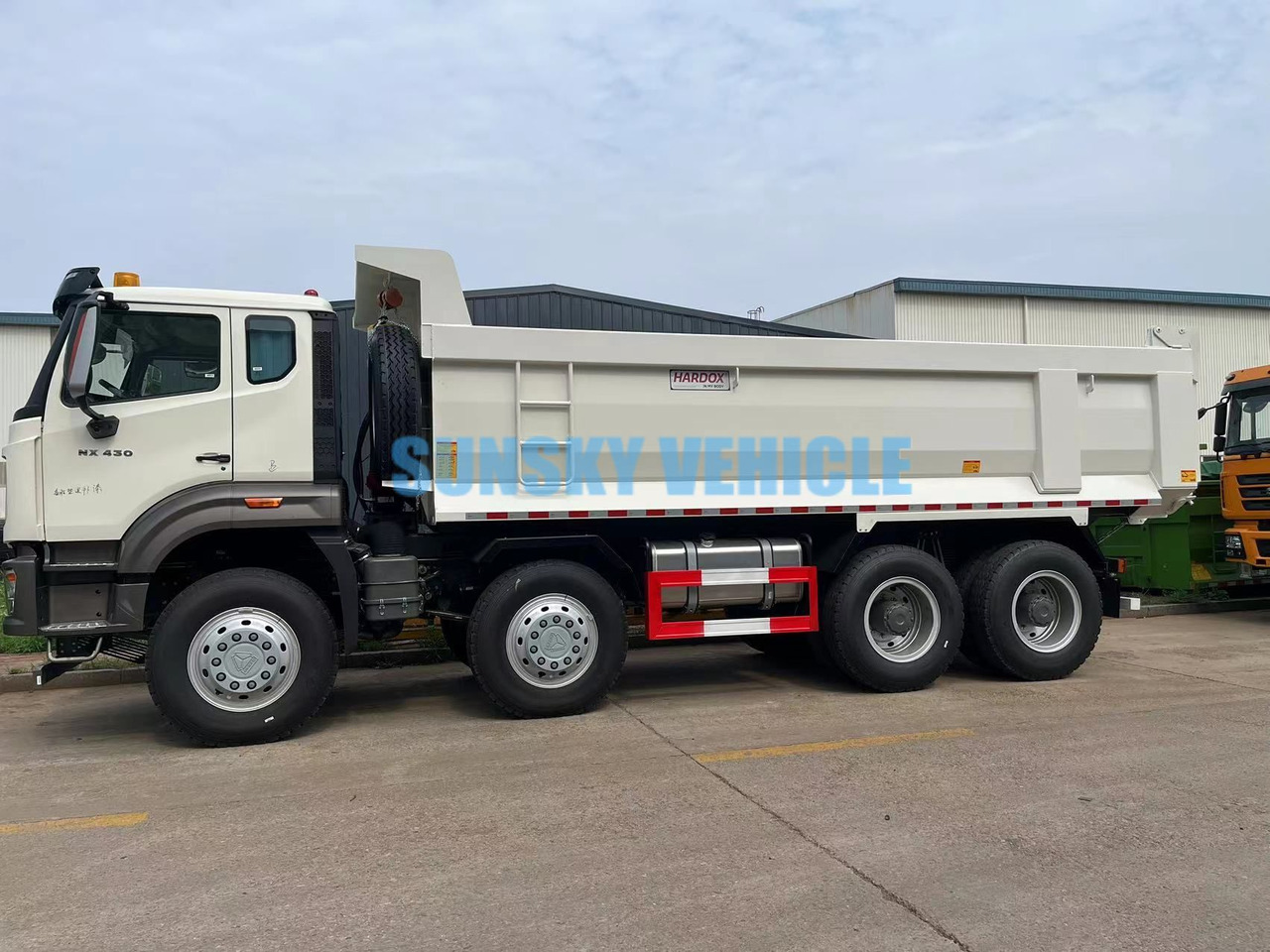 HOWO 8X4 dump truck - מזהיר: תמונה 1 HOWO 8X4 dump truck - מזהיר: תמונה 1