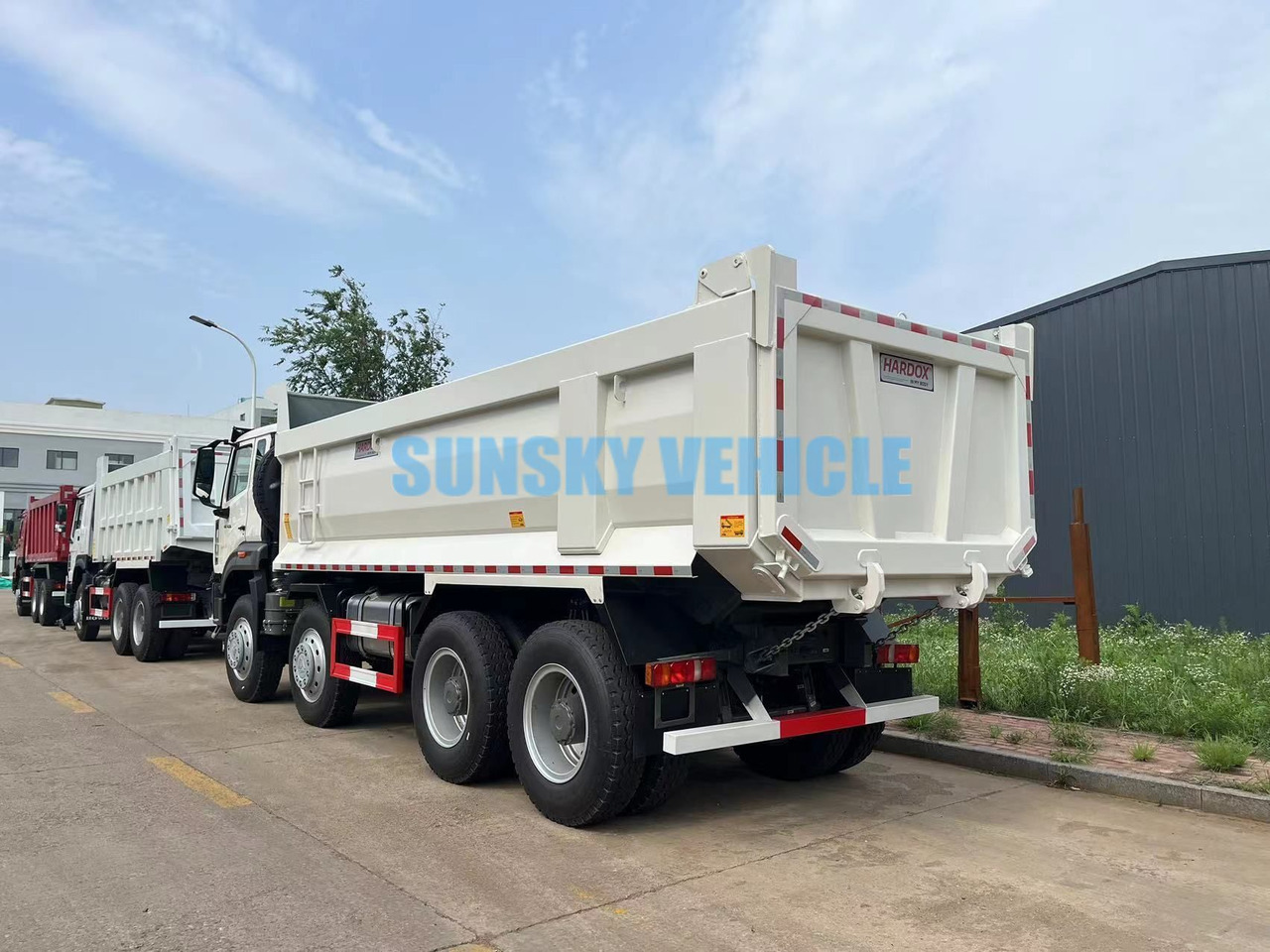 HOWO 8X4 dump truck - מזהיר: תמונה 4 HOWO 8X4 dump truck - מזהיר: תמונה 4