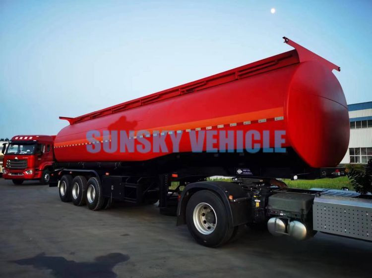 SUNSKY Fuel Tank Trailer - סמיטריילר מכל: תמונה 3 SUNSKY Fuel Tank Trailer - סמיטריילר מכל: תמונה 3