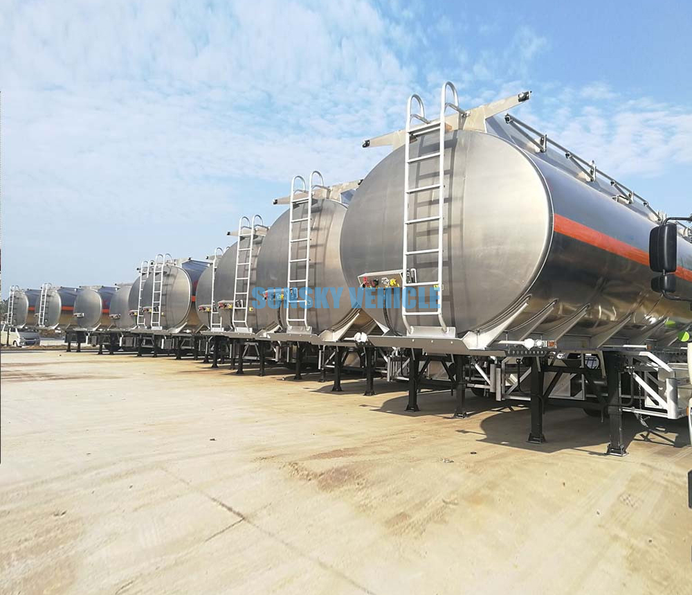 SUNSKY Fuel Tank Trailer - סמיטריילר מכל: תמונה 4 SUNSKY Fuel Tank Trailer - סמיטריילר מכל: תמונה 4