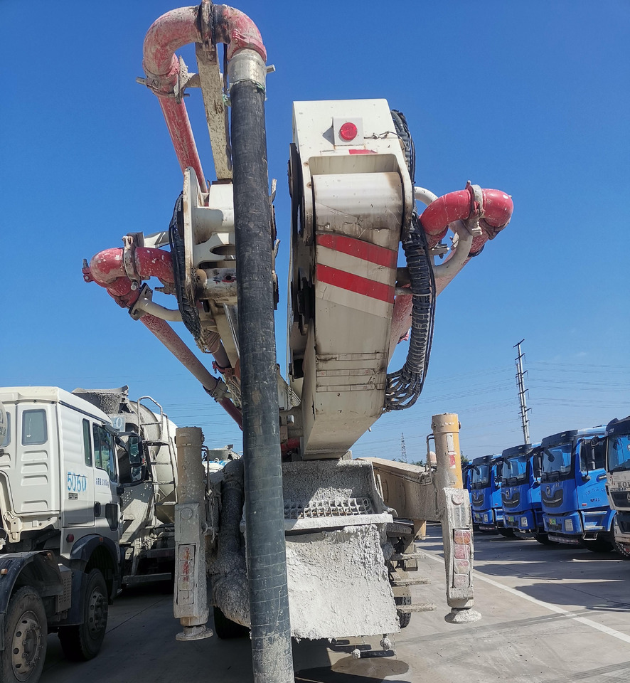 משאית משאבת בטון XCMG Factory Second Hand Hydraulic Concrete Pump HB62V 62m Cement Punp Truck For Sale: תמונה 6