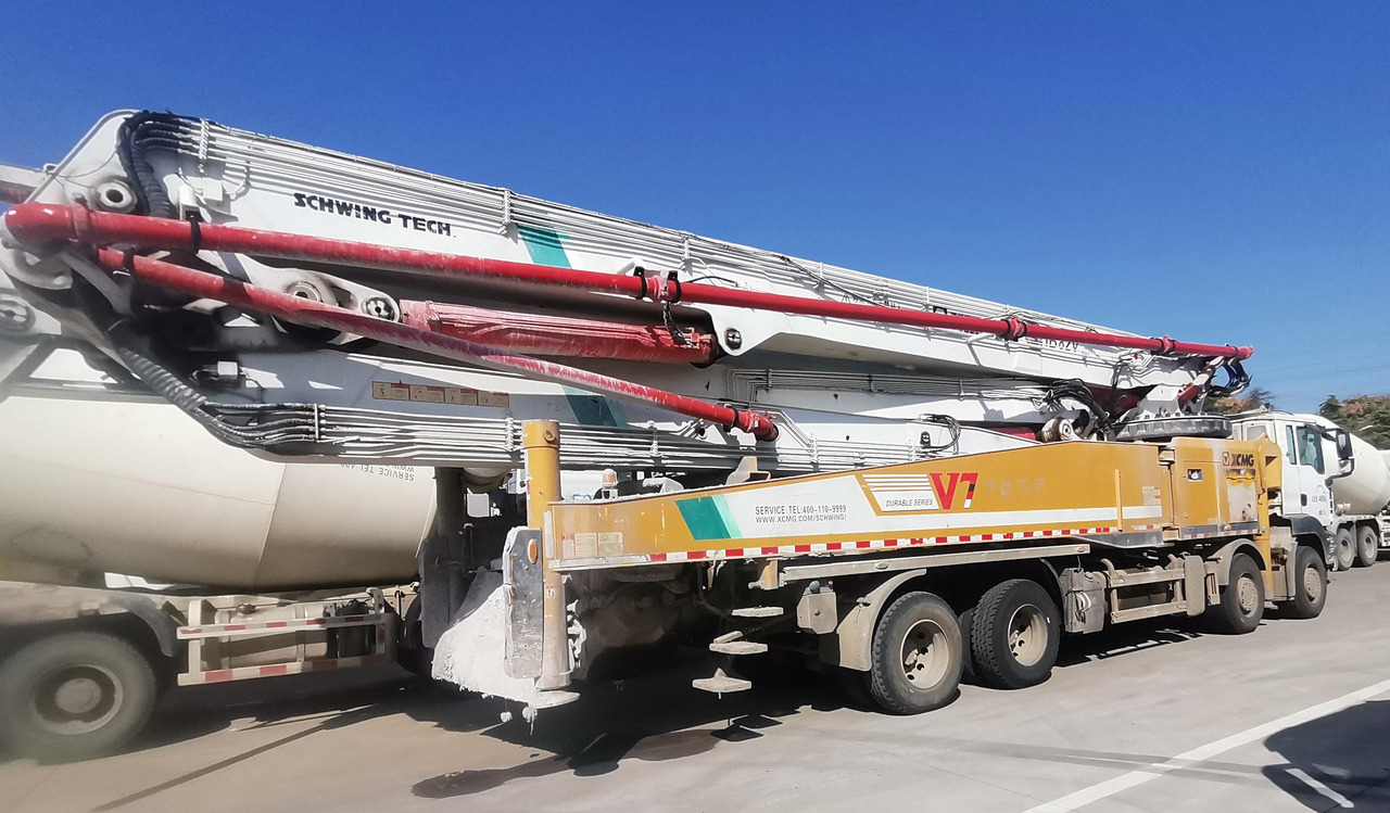 XCMG Factory Second Hand Hydraulic Concrete Pump HB62V 62m Cement Punp Truck For Sale - משאית משאבת בטון: תמונה 3 XCMG Factory Second Hand Hydraulic Concrete Pump HB62V 62m Cement Punp Truck For Sale - משאית משאבת בטון: תמונה 3