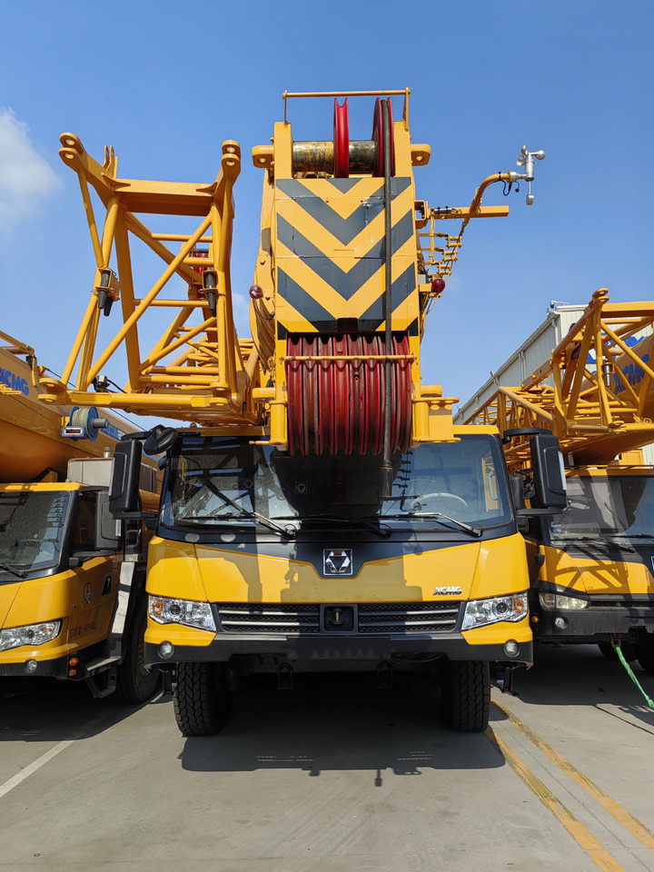 XCMG Factory Second Hand Mobile Truck Crane QAY200 200 Ton All Terrain Cranes In Good Condition - עגורן לכל שטח: תמונה 4 XCMG Factory Second Hand Mobile Truck Crane QAY200 200 Ton All Terrain Cranes In Good Condition - עגורן לכל שטח: תמונה 4
