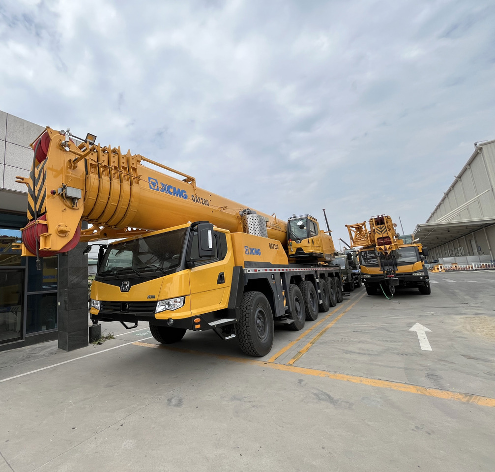 XCMG Factory Second Hand Mobile Truck Crane QAY200 200 Ton All Terrain Cranes In Good Condition - עגורן לכל שטח: תמונה 3 XCMG Factory Second Hand Mobile Truck Crane QAY200 200 Ton All Terrain Cranes In Good Condition - עגורן לכל שטח: תמונה 3