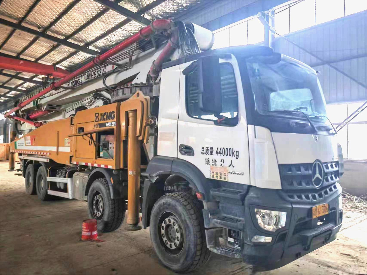 XCMG HB62V Used Swching Concrete Pump Boom Truck in Good Condition - משאית משאבת בטון: תמונה 2 XCMG HB62V Used Swching Concrete Pump Boom Truck in Good Condition - משאית משאבת בטון: תמונה 2