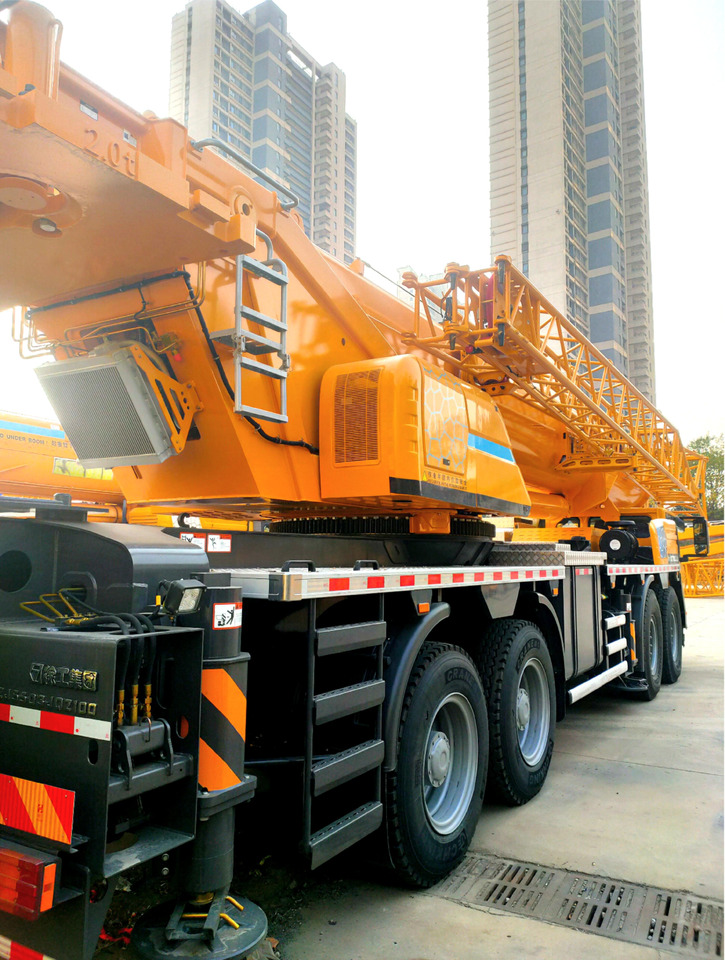 XCMG Offical 100 Tons Used Truck Crane XCT100L7-1 Boom Mobile Crane Price For Sale - עגורן נייד: תמונה 4 XCMG Offical 100 Tons Used Truck Crane XCT100L7-1 Boom Mobile Crane Price For Sale - עגורן נייד: תמונה 4