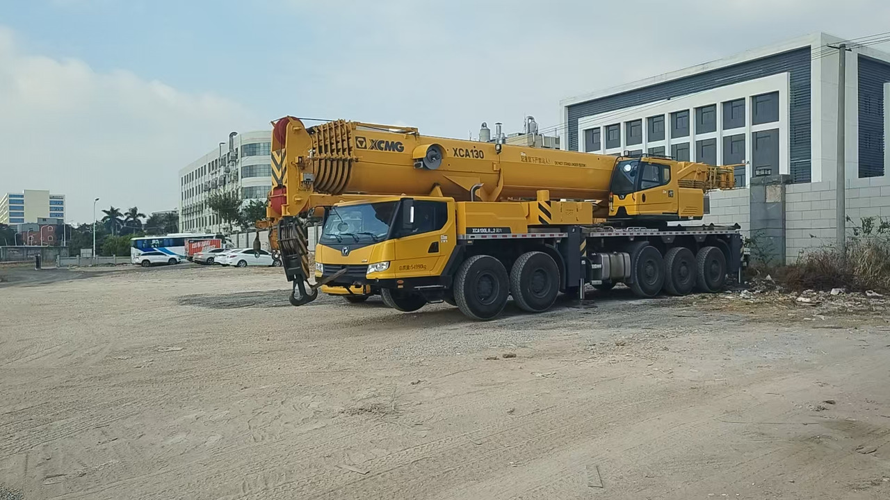 XCMG Official 2024 Year Second Hand Hydraulic Crane XCA130L8_2 130T Mobile All Terrain Crane For Sale - עגורן לכל שטח: תמונה 3 XCMG Official 2024 Year Second Hand Hydraulic Crane XCA130L8_2 130T Mobile All Terrain Crane For Sale - עגורן לכל שטח: תמונה 3
