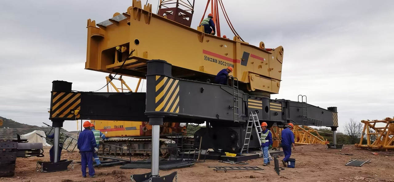 XCMG Official Construction Mobile Crane XGC2100W 110Ton Used Hydraulic Crawler Crane - עגורן זוחל: תמונה 3 XCMG Official Construction Mobile Crane XGC2100W 110Ton Used Hydraulic Crawler Crane - עגורן זוחל: תמונה 3