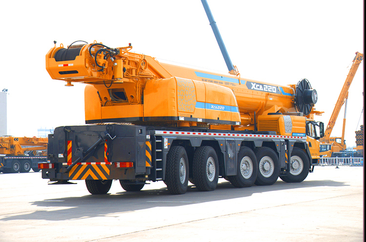 XCMG Official Crane Lifting XCA260 260 Ton All Terrain Crane With 92.6m Lifting Height - עגורן לכל שטח: תמונה 3 XCMG Official Crane Lifting XCA260 260 Ton All Terrain Crane With 92.6m Lifting Height - עגורן לכל שטח: תמונה 3