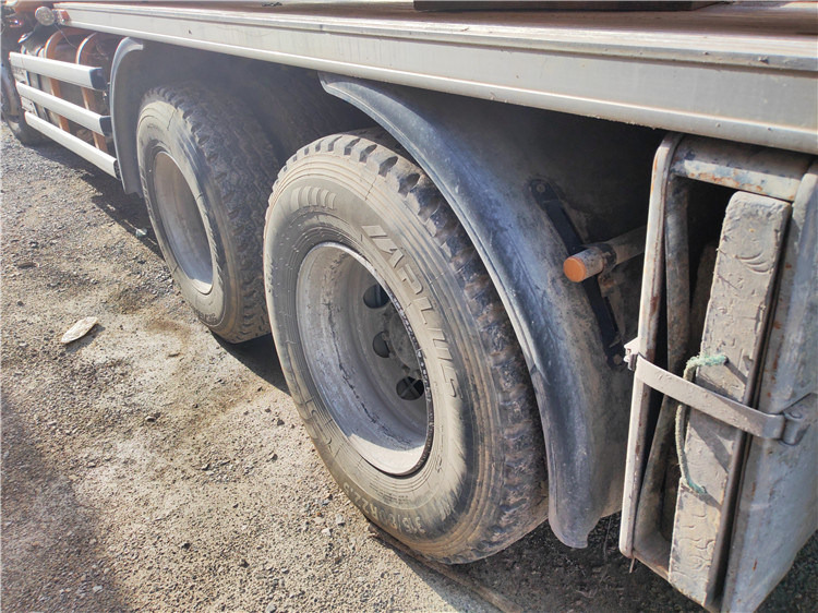 XCMG Official Hb60K 2016 Year Used 56m Truck-Mounted Concrete Pump Truck for Sale - משאית משאבת בטון: תמונה 5 XCMG Official Hb60K 2016 Year Used 56m Truck-Mounted Concrete Pump Truck for Sale - משאית משאבת בטון: תמונה 5