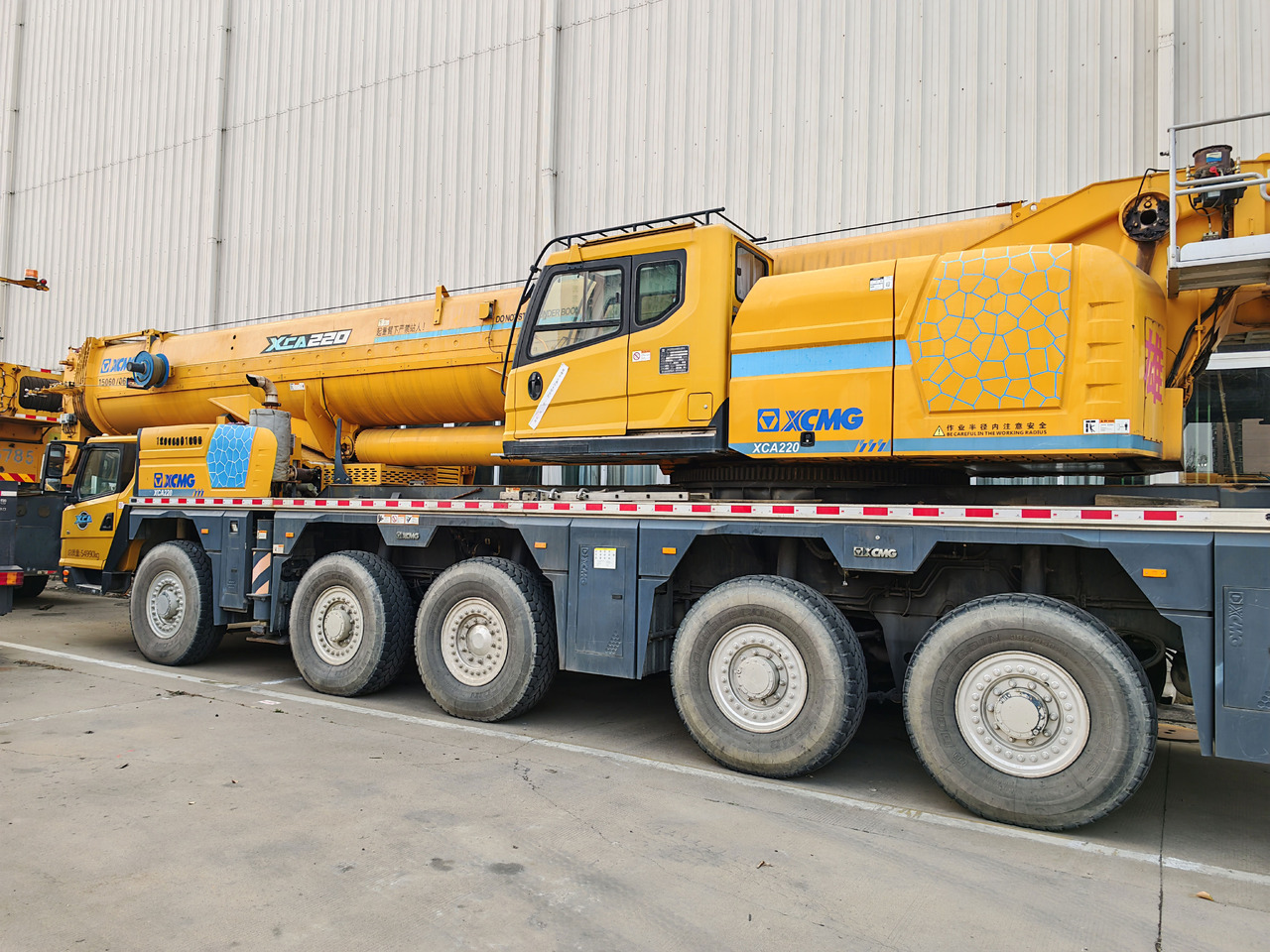 XCMG Official Mobile Jib Crane XCA220 Used Pickup Truck crane Best Price - עגורן לכל שטח: תמונה 3 XCMG Official Mobile Jib Crane XCA220 Used Pickup Truck crane Best Price - עגורן לכל שטח: תמונה 3