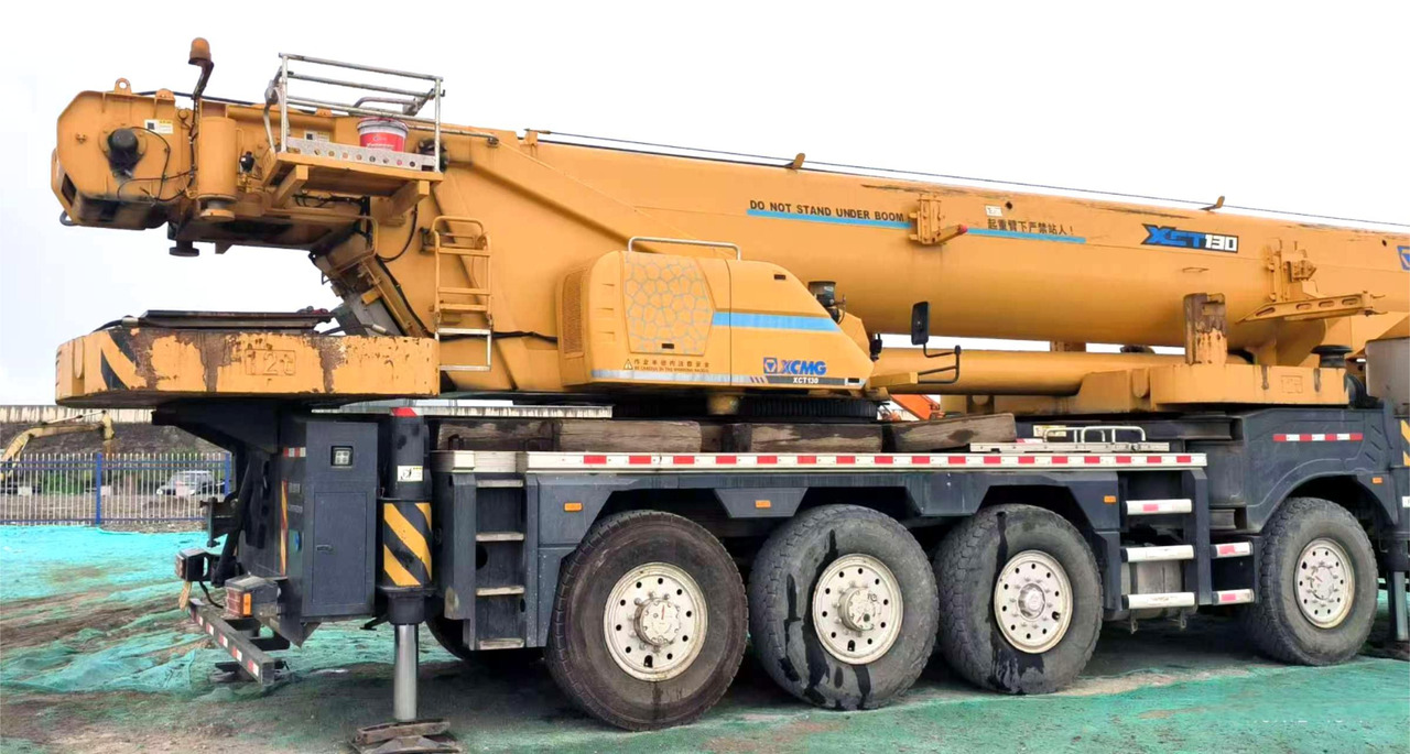 XCMG Official Second Hand 100 ton Mobile Crane XCT100 Hydraulic Pickup Truck Crane Price - עגורן נייד: תמונה 3 XCMG Official Second Hand 100 ton Mobile Crane XCT100 Hydraulic Pickup Truck Crane Price - עגורן נייד: תמונה 3