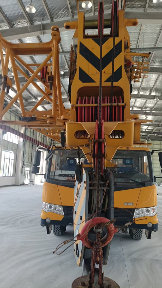 XCMG Official Second Hand 70 Ton Mobile Crane QY70K5D_1 Truck Mounted Crane - עגורן נייד: תמונה 2 XCMG Official Second Hand 70 Ton Mobile Crane QY70K5D_1 Truck Mounted Crane - עגורן נייד: תמונה 2