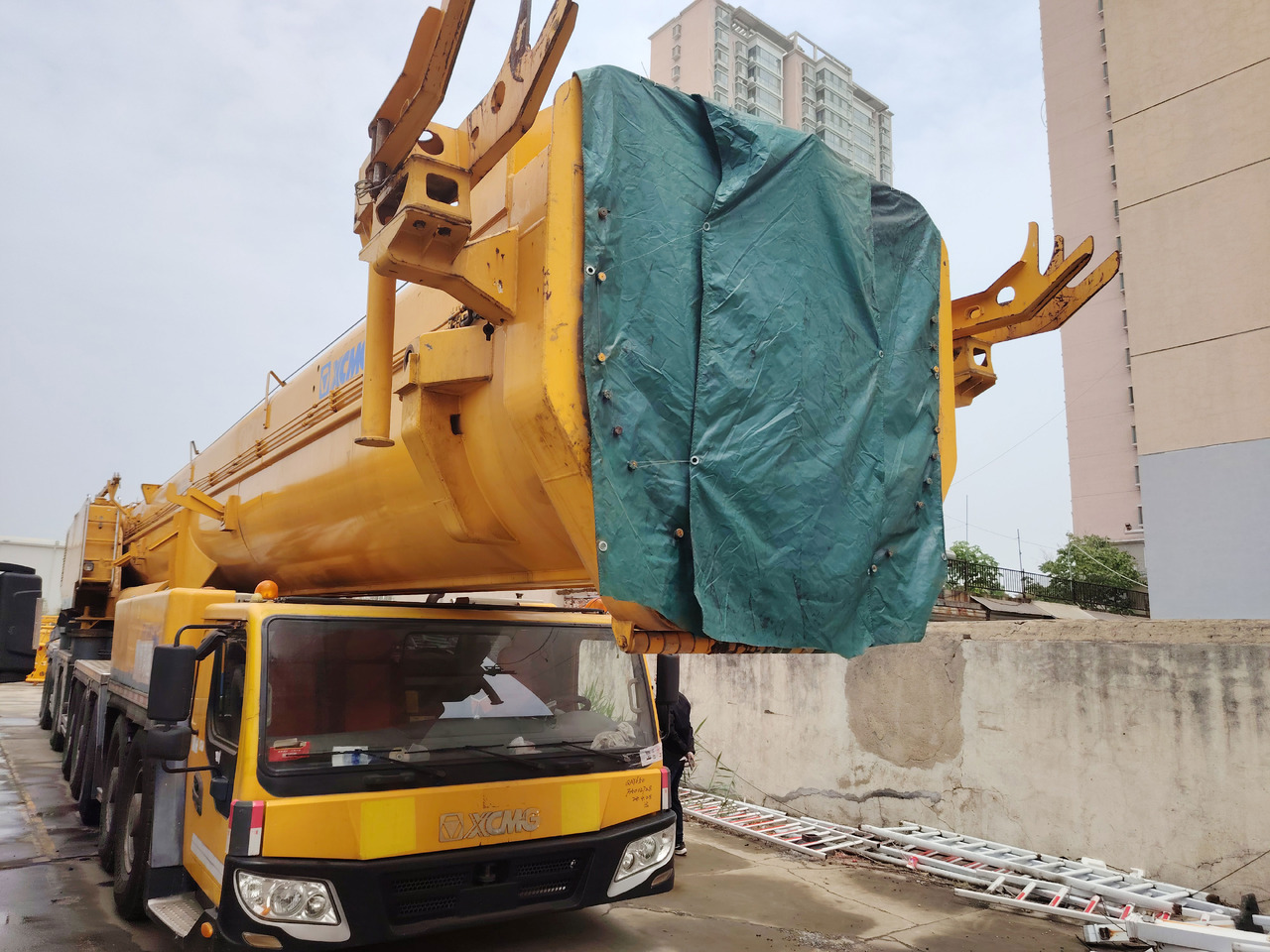 XCMG Official Second Hand Construction Big Crane QAY650A 650 Tons All Terrain Cranes With Good Condition - עגורן לכל שטח: תמונה 2 XCMG Official Second Hand Construction Big Crane QAY650A 650 Tons All Terrain Cranes With Good Condition - עגורן לכל שטח: תמונה 2