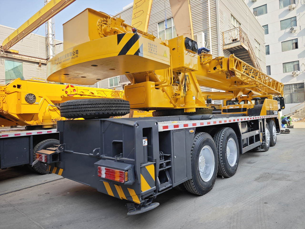 XCMG Official Second Hand Mobile Crane 50 Ton Hydraulic Truck Crane Price - עגורן נייד: תמונה 3 XCMG Official Second Hand Mobile Crane 50 Ton Hydraulic Truck Crane Price - עגורן נייד: תמונה 3