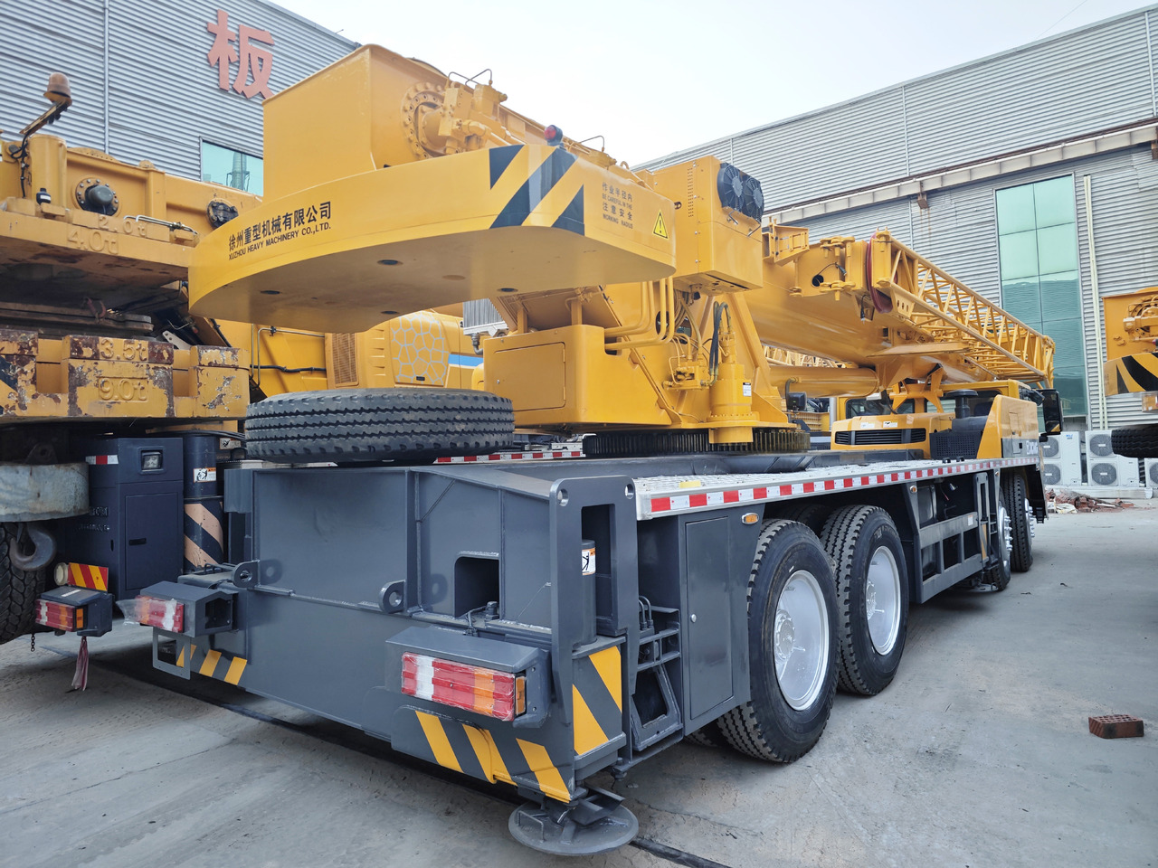 XCMG Official Second Hand Mobile Crane 50 Ton Hydraulic Truck Crane Price - עגורן נייד: תמונה 5 XCMG Official Second Hand Mobile Crane 50 Ton Hydraulic Truck Crane Price - עגורן נייד: תמונה 5