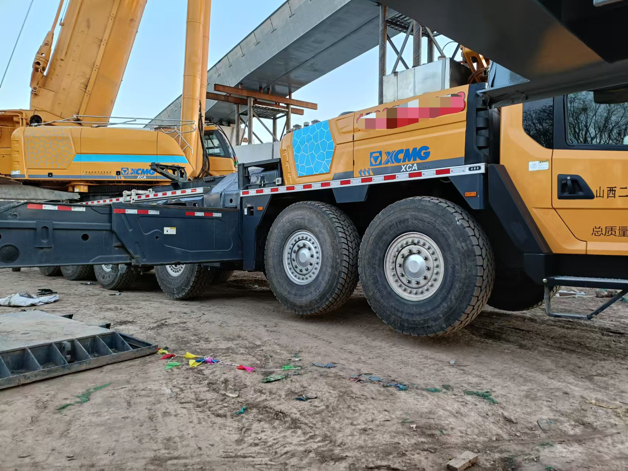 XCMG Official Used 460t All Terrain Crane XCA460 Hydraulic Truck Crane Hot Sale - עגורן לכל שטח: תמונה 5 XCMG Official Used 460t All Terrain Crane XCA460 Hydraulic Truck Crane Hot Sale - עגורן לכל שטח: תמונה 5