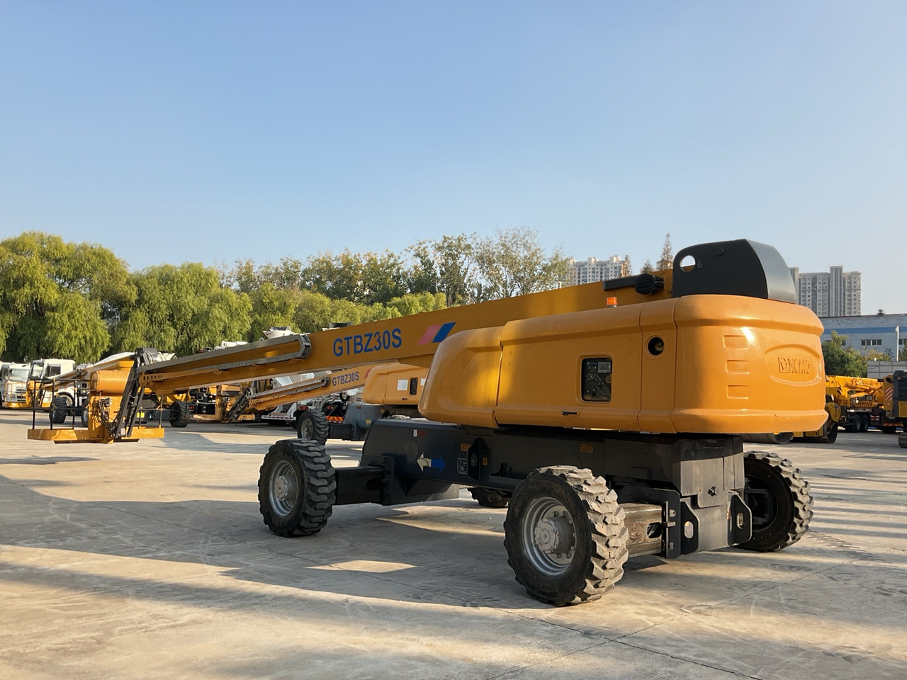 XCMG Official Used Aerial Boom Lift GTBZ30S 30 Meters Mobile Cherry Picker Price - מוט טלסקופי: תמונה 3 XCMG Official Used Aerial Boom Lift GTBZ30S 30 Meters Mobile Cherry Picker Price - מוט טלסקופי: תמונה 3