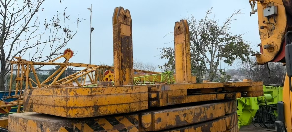 XCMG Official Used Hydraulic Pickup Truck Crane QAY400 All Terrain Cranes Price List - עגורן לכל שטח: תמונה 4 XCMG Official Used Hydraulic Pickup Truck Crane QAY400 All Terrain Cranes Price List - עגורן לכל שטח: תמונה 4