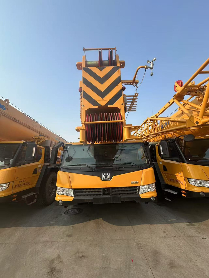XCMG Official Used Mobile Hydraulic Truck Cranes XCA180L8C All Terrain Cranes Price - עגורן לכל שטח: תמונה 2 XCMG Official Used Mobile Hydraulic Truck Cranes XCA180L8C All Terrain Cranes Price - עגורן לכל שטח: תמונה 2