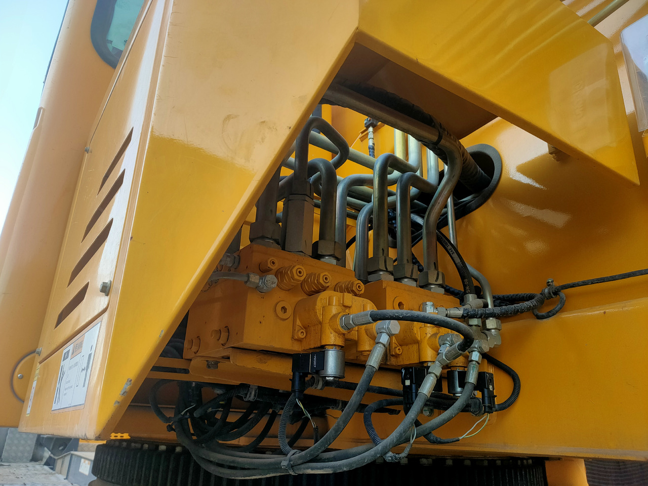 XCMG Official Used Mobile Truck Crane QY80K5D 85 Ton Mobile Hydraulic Crane Price - עגורן נייד: תמונה 5 XCMG Official Used Mobile Truck Crane QY80K5D 85 Ton Mobile Hydraulic Crane Price - עגורן נייד: תמונה 5