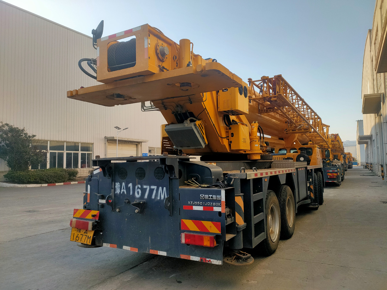 XCMG Official Used Mobile Truck Crane QY80K5D 85 Ton Mobile Hydraulic Crane Price - עגורן נייד: תמונה 2 XCMG Official Used Mobile Truck Crane QY80K5D 85 Ton Mobile Hydraulic Crane Price - עגורן נייד: תמונה 2